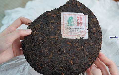 普洱茶熟茶饼推荐语：口感醇厚，陈香浓郁，适合收藏品鉴