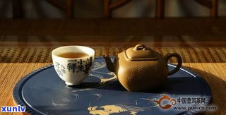 拆普洱茶饼的方法：步骤、技巧与视频全解析