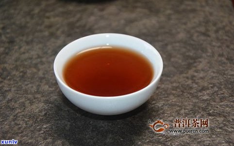 普洱凤凰窝茶的特点：易武与墨江的区别、价值解析及2019年价格，揭示古树茶特性