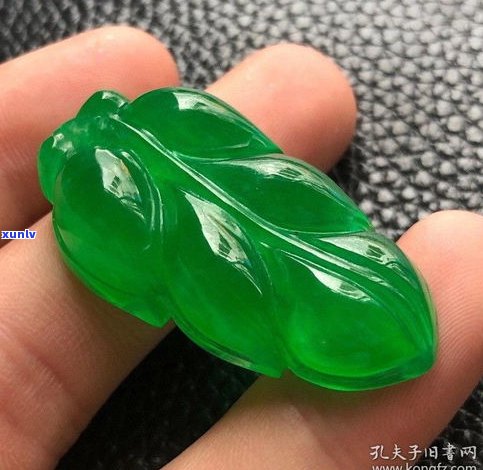 菠菜绿翡翠：价值如何？是否值得购买？