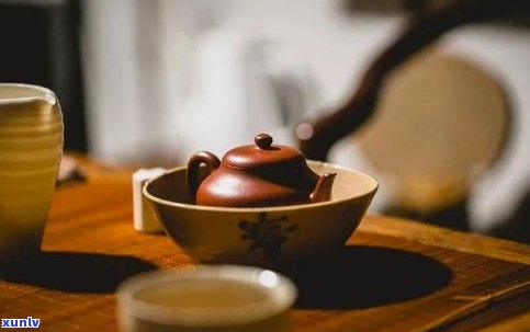 普洱茶：茶中之王？探讨其地位及原因