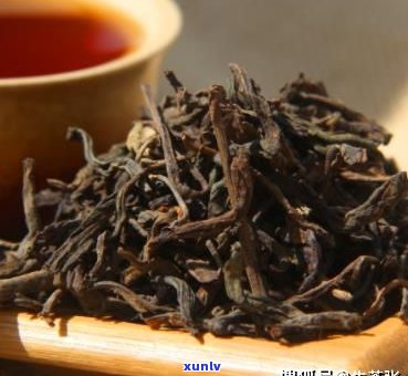 普洱茶与建水紫茶：口感对比，哪个更胜一筹？