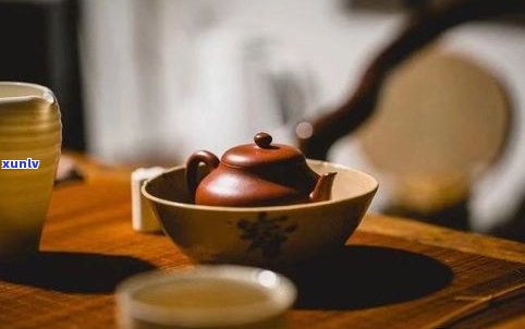 普洱茶是低谷茶吗？原因解析与价格探讨