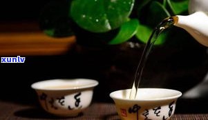 普洱茶：盖碗与茶壶的冲泡比较，哪种方式更好？