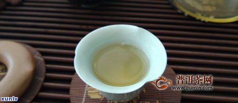 探究普洱凤凰窝茶的特点：易武与墨江的区别、价值及2019年价格，揭秘古树茶特性