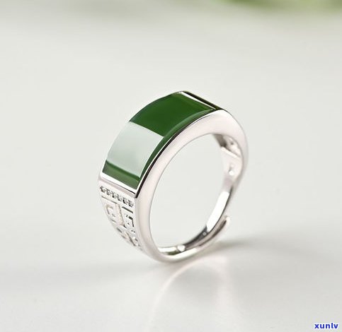 玉石戒指款式大全：男士玉戒指款式、图片与戴法全解析，哪款招财？