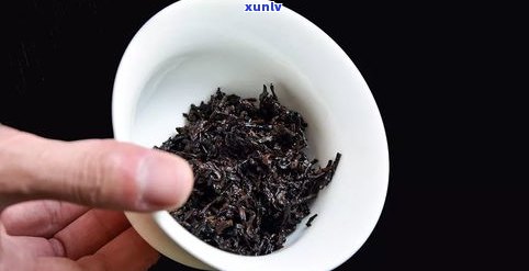 布朗老树普洱茶熟茶：价格、口感与生茶比较全解析