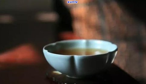 普洱茶：喝生茶好还是熟茶好？比较分析