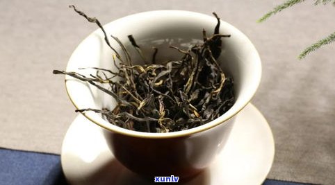 普洱生茶乌龙茶：口感对比与区别解析