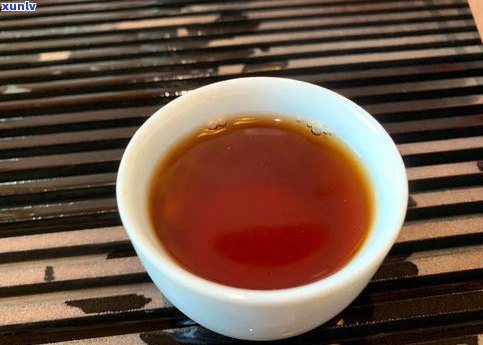 普洱茶饼：熟茶还是生茶？了解区别与选择