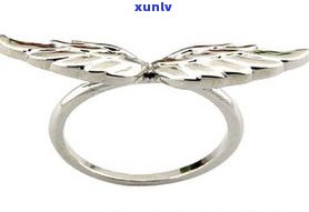 玉镯尾戒：一物两用的精美饰品，兼具玉镯与戒指的魅力