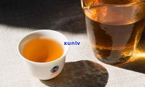 普洱茶生茶起白霜正常吗？原因、影响与是否可以饮用解析