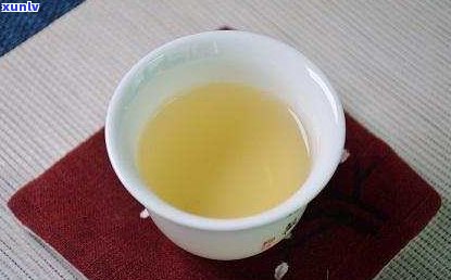 深入了解：普洱茶饼茶的 *** 过程、视频与图片全解析