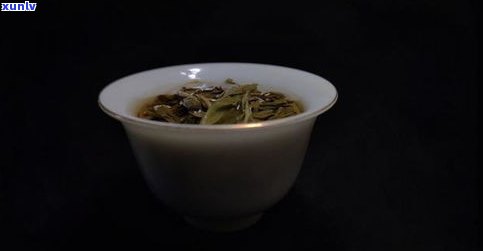 播放一首普洱茶主题歌曲，感受独特的茶香韵味