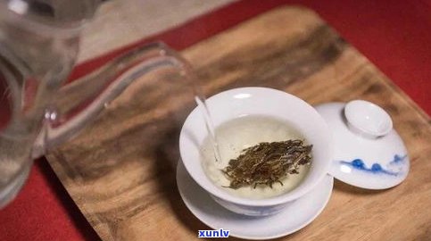 普洱茶冲几次最适宜？影响口感的关键因素解析