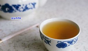 普洱茶一天喝不完怎么办？可以将剩余的茶叶存放在通风干燥的地方，避免阳光直射。如果茶叶已经变质，则不可再饮用。建议适量饮用，不要过量。