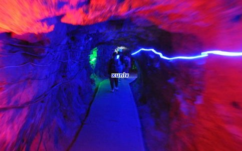 探索狼牙山红玛瑙洞：神秘溶洞、特别挂坠与红色景点的完美融合