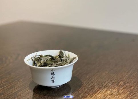 普洱茶陈香味与霉味如何区分？从气味、颜色、口感等方面进行对比分析，帮助你准确辨别。