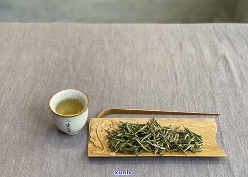 安溪白茶：绿茶还是白茶？探讨其分类与特点