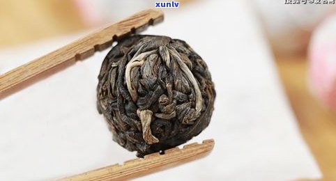 班章龙珠属于普洱茶范畴，龙珠茶属于中高档次，具有清凉去火功效，价格因品质不同而异。