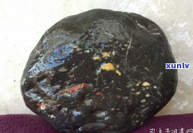 玉原石原石：定义、用途及价值解析，附高清图片