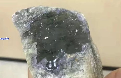 原石色料的种与水：理解色料原石特性及与种水料的区别