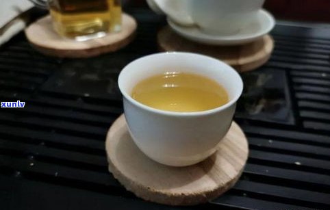 喝普洱茶尿有颜色怎么回事？详解起因与作用