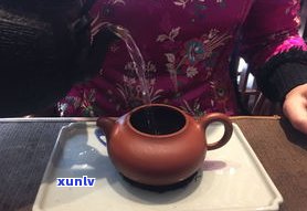 如何在家压普洱茶饼：视频教程与泡茶技巧