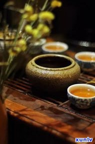 攸乐山普洱茶口感特点：千年古茶树普洱熟茶饼与生茶比较及价格一览