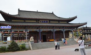 玉佛禅寺的玉佛：历史、位置与殿内供奉详解