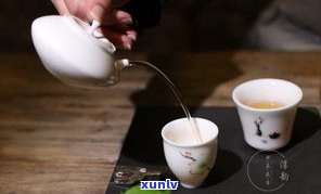 明朝饮茶文化：茶具、方式、礼仪及变革探析