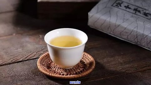 二十年普洱茶饼价格表：探索存放20年普洱茶的价值与价格