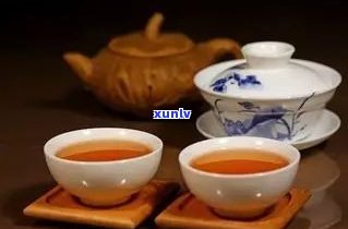 普洱茶有一层白雾：现象、原因与是否正常解析