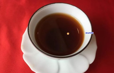 喝熟普洱茶嘴唇干-喝熟普洱茶嘴唇干怎么回事