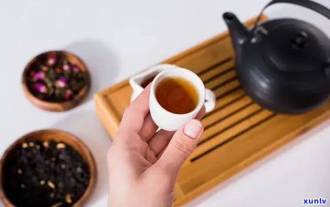 喝普洱茶工具：种类、使用 *** 与图片全解析