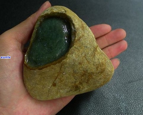 玉石是什么类型的石材？详细解析玉石的形成和  过程