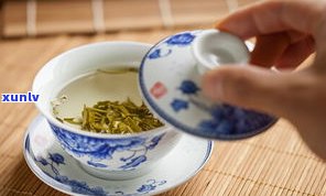 70度水泡普洱茶能喝吗？了解原因与安全性